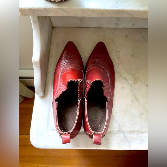 Vintage Ankle Cowgirl Booties in Red Leather - Picture 3 of 6